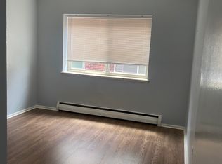 559 S Fairfax St APT 2C, Denver, CO 80246