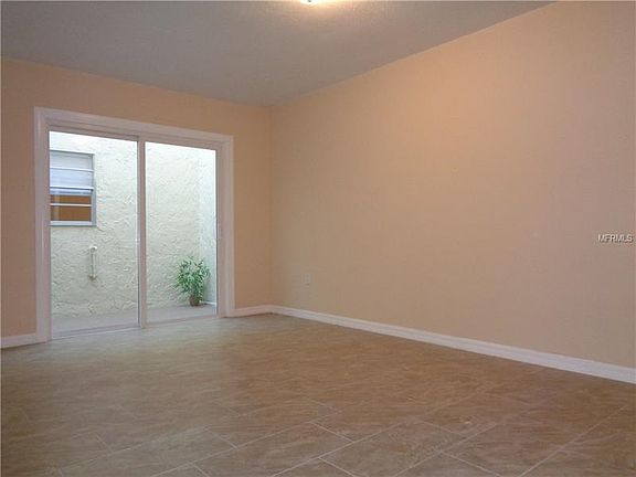 3rd image of 23022 Dover Dr