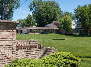 1180 Orchard Rd, Essexville, MI