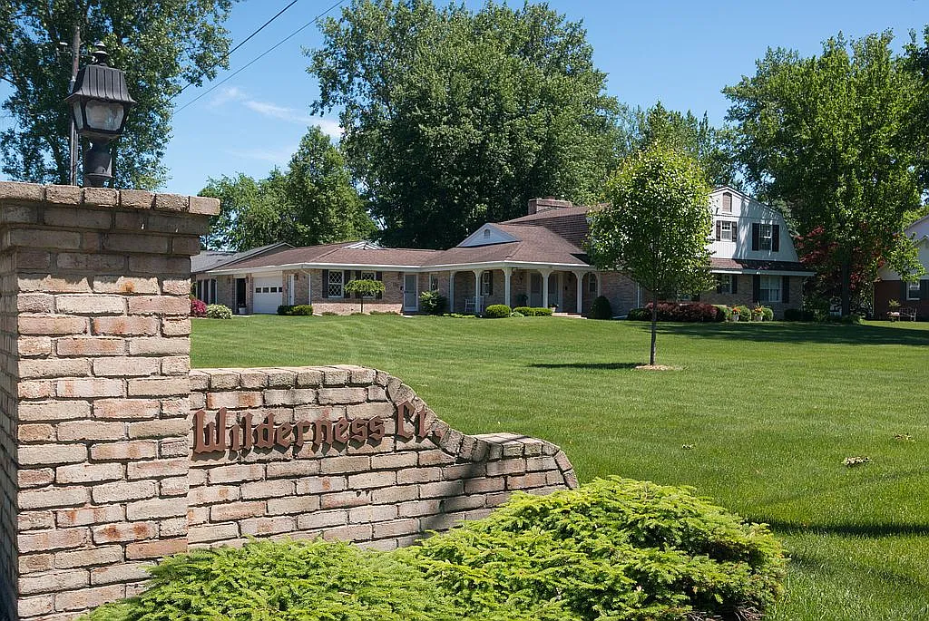 1180 Orchard Rd photo 1
