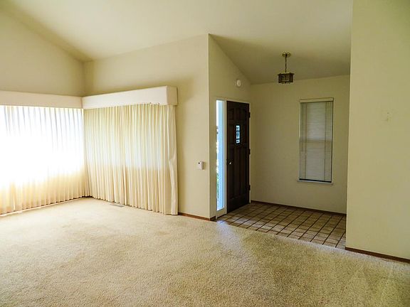 5th image of 3065 McGlenn Dr