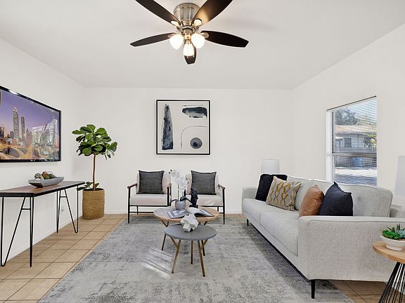 3rd image of 1706 W Craig Pl #2