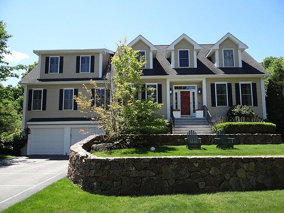 2nd image of 1 Blue Heron Ln