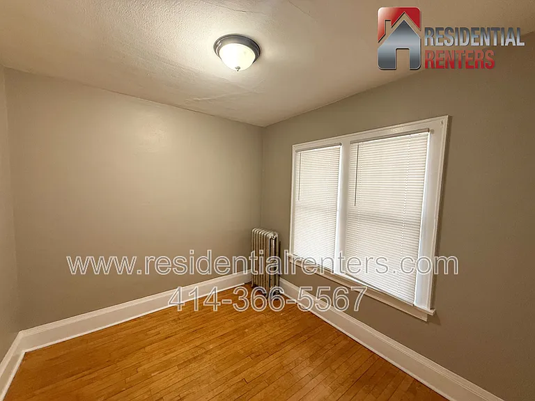 1637 S 68th St #LOWER — Photo 9
