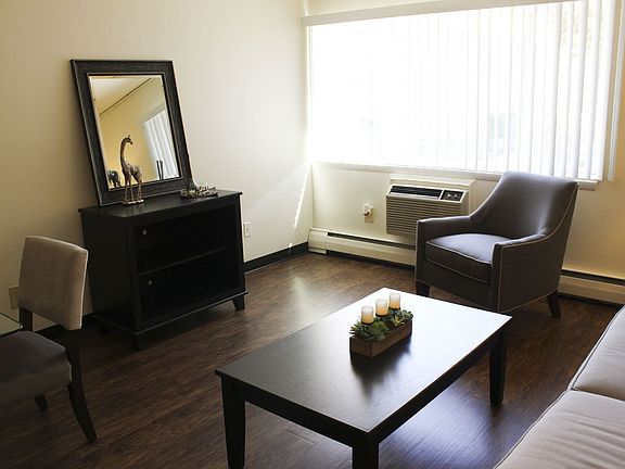 4th image of 2830 W Highland Blvd APT 206