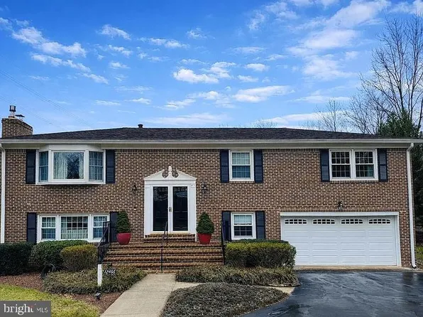 12466 Henderson Rd, Clifton, VA 20124