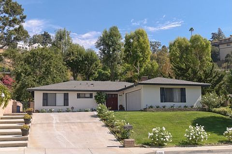 1st image of 4946 Harriman Ave