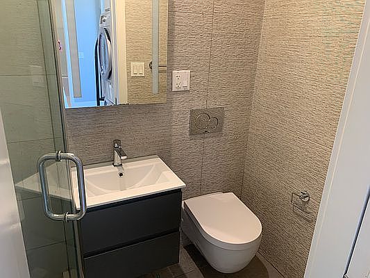 4th image of 113 E 119th St #5C