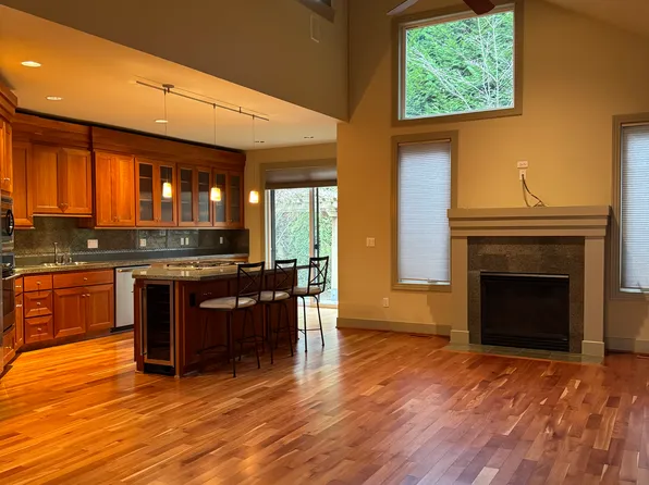 536 99th Ave NE #536, Bellevue, WA 98004