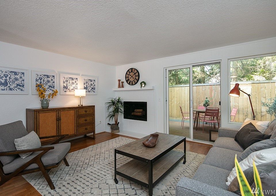 1st image of 1414 NE 151st St APT 301