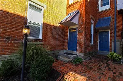 1 bed, 1300 sqft, $1,500 — Photo 3