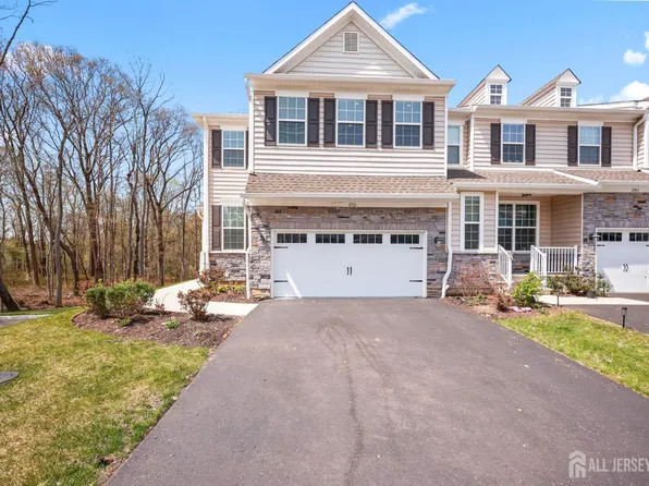 2701 Hayden Ct, Monroe Township, NJ 08831
