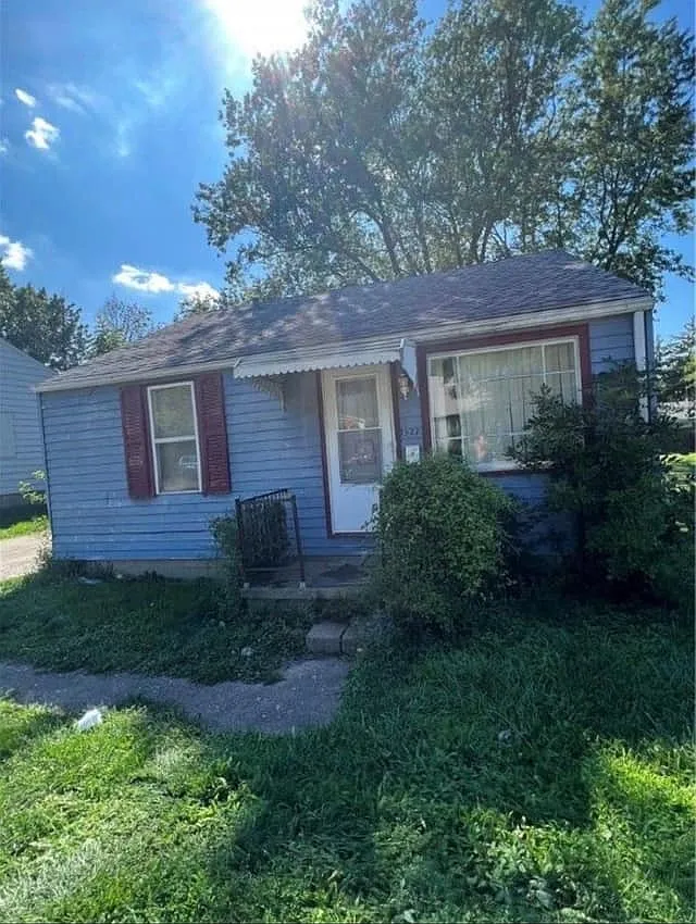 2 bed, 728 sqft, $750 — Photo 1