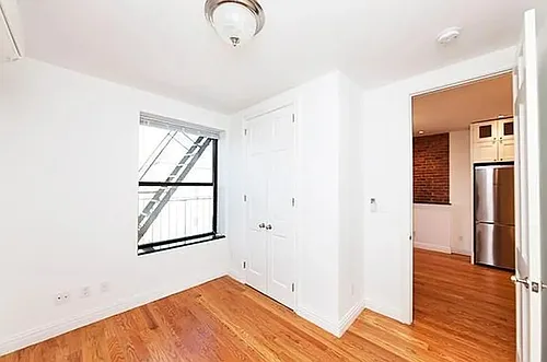 749 9th Ave #401 Photo 1