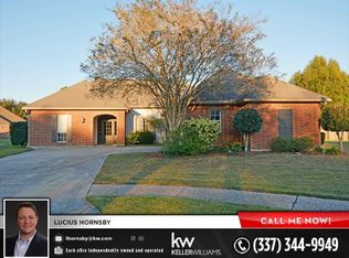 214 Capilano Ln, Broussard, LA 70518