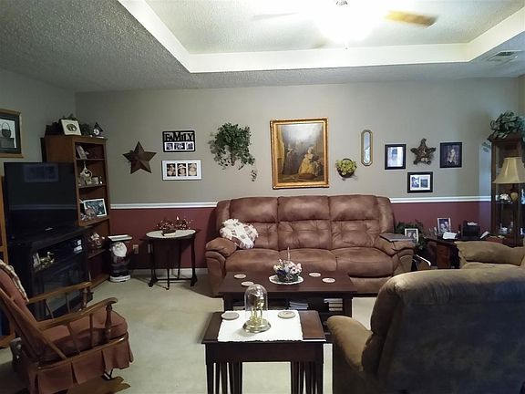 3rd image of 2845 Ward Dr