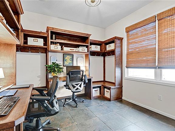 5th image of 14408 Ballentine St
