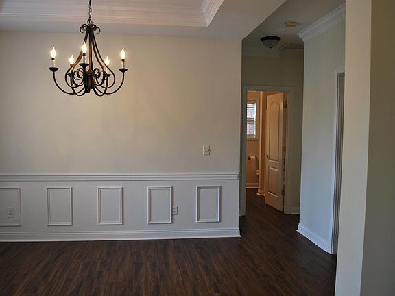 3rd image of 572 Wellington Way