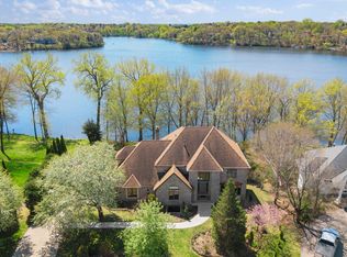 8480 Montgomery Ct, Eden Prairie, MN 55347