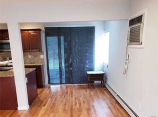 44 Salem Rd, Hicksville, NY 11801