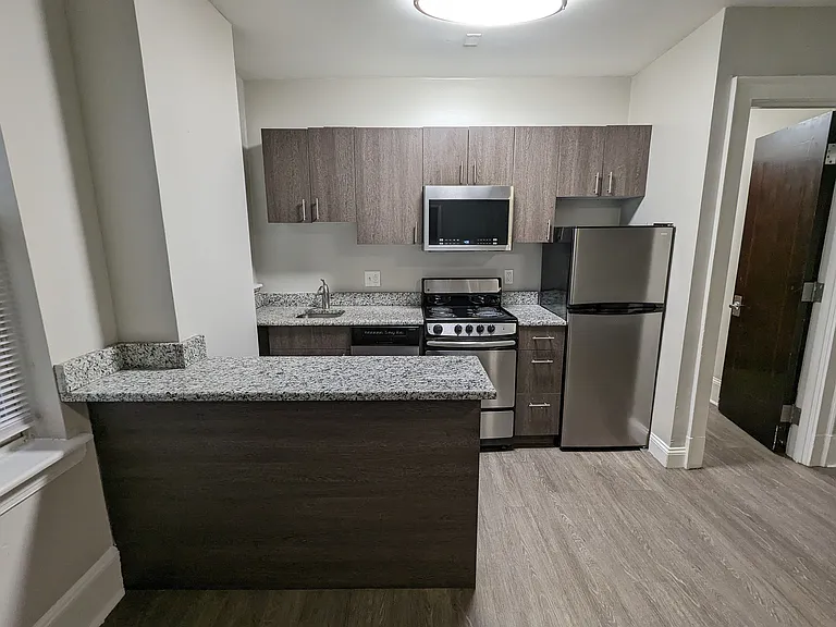 Campus Apartments — Photo 20