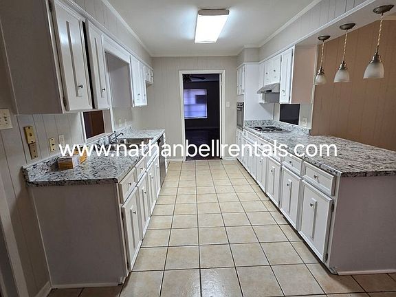 2nd image of 315 S Collegiate Dr