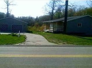 7595 Tiffany Ave NE, Rockford, MI 49341