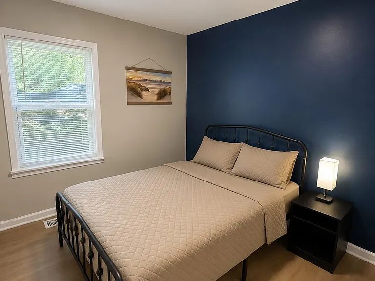 142 Holly Rd NW #2 — Photo 3