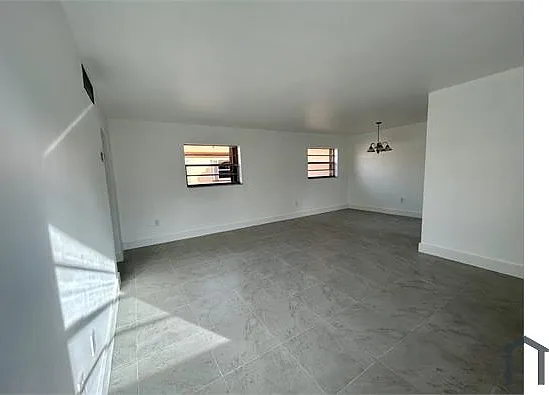 330 W 20th St #7