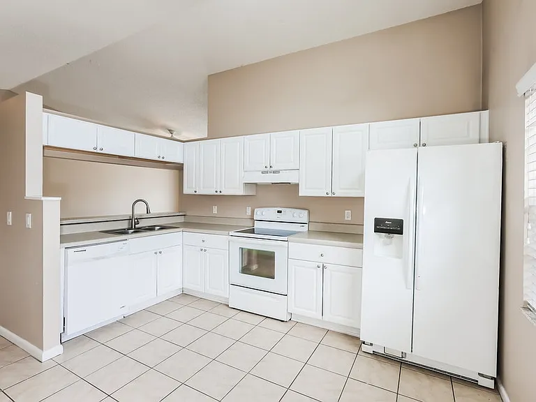 10818 Peppersong Dr — Photo 8