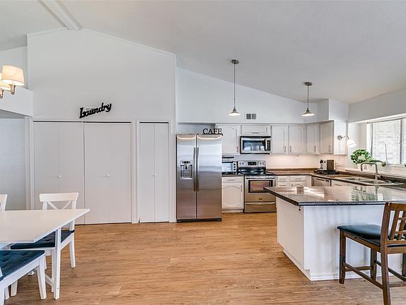 5th image of 8013 Kensington Dr
