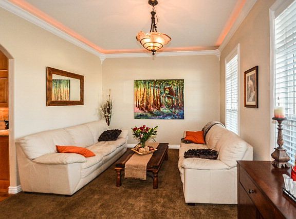 5th image of 215 Whisper Cove Pl