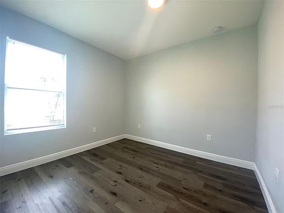 5th image of 515 Blackbird Ln #A
