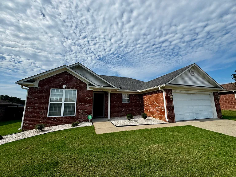 5330 Sanson Dr — Photo 1