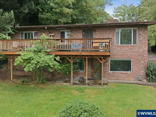 7339 SW Corbett Ave, Portland, OR 97219