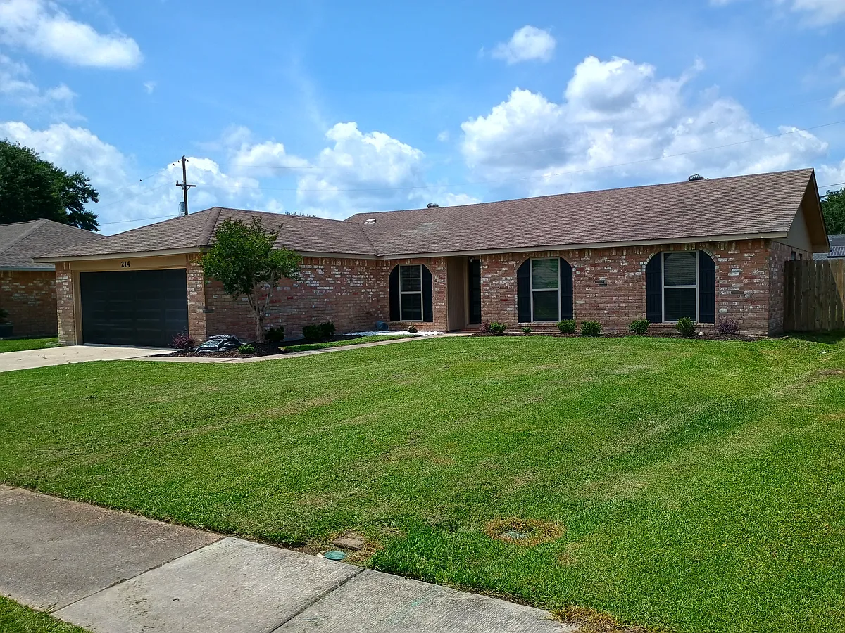 Building Photo - 214 Scott Dr