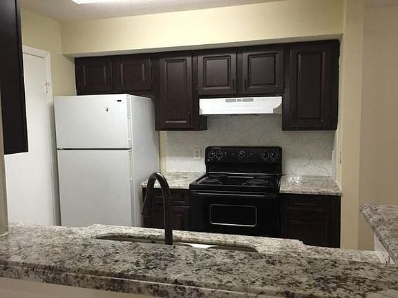 3rd image of 815 W Boynton Beach Blvd APT 10104