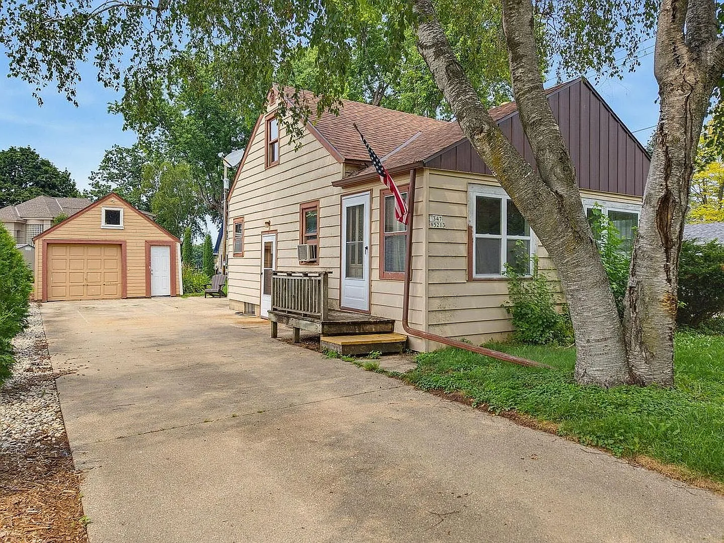 Single Family House — Photo 1