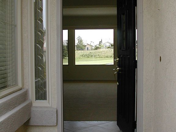 Swing into the golf course lifestyle..