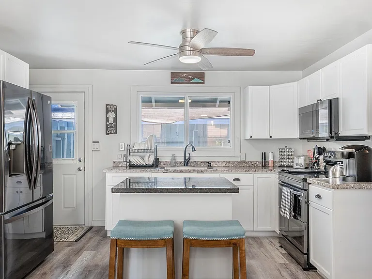 1238 Keolu Dr — Photo 11