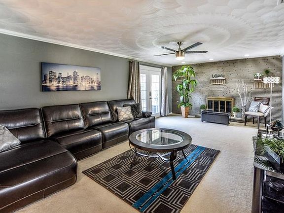 3rd image of 5851 Horseshoe Dr