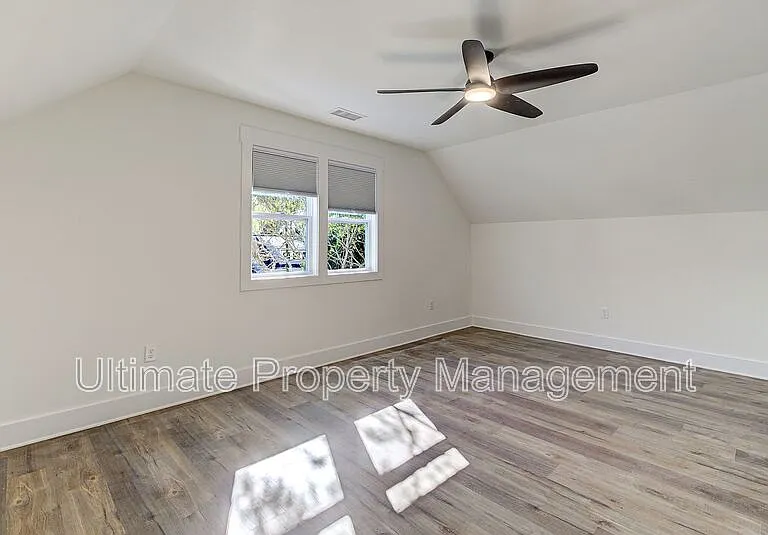 213 Myrtle Ave — Photo 21