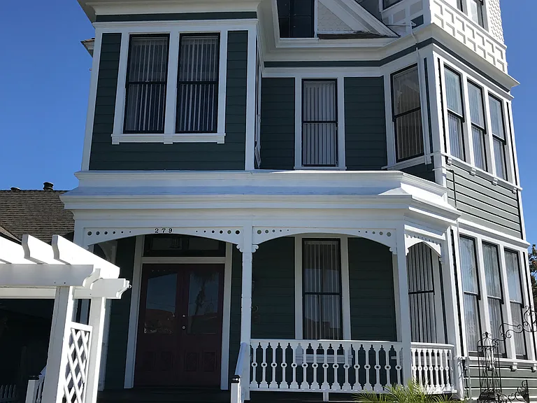 C Ave — Photo 8