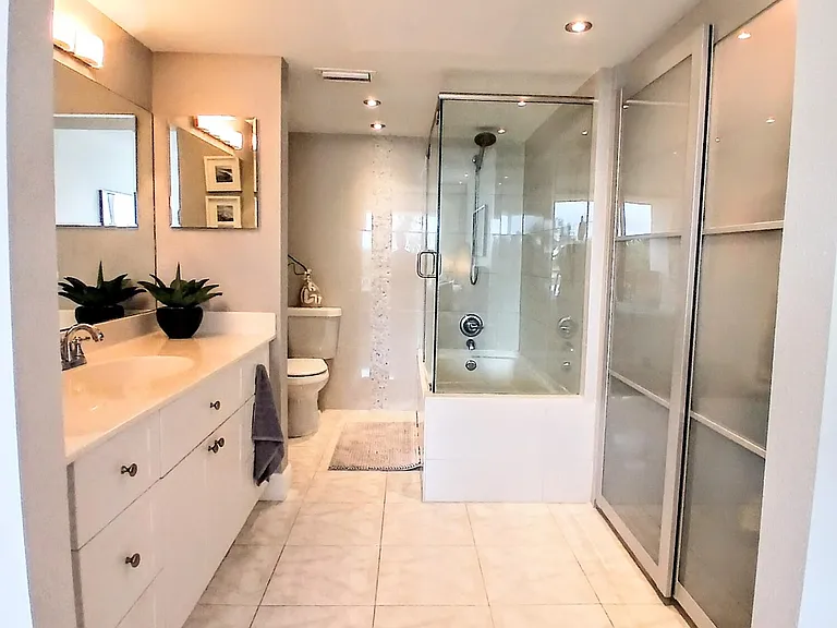 1830 Embassy Dr #309 — Photo 16