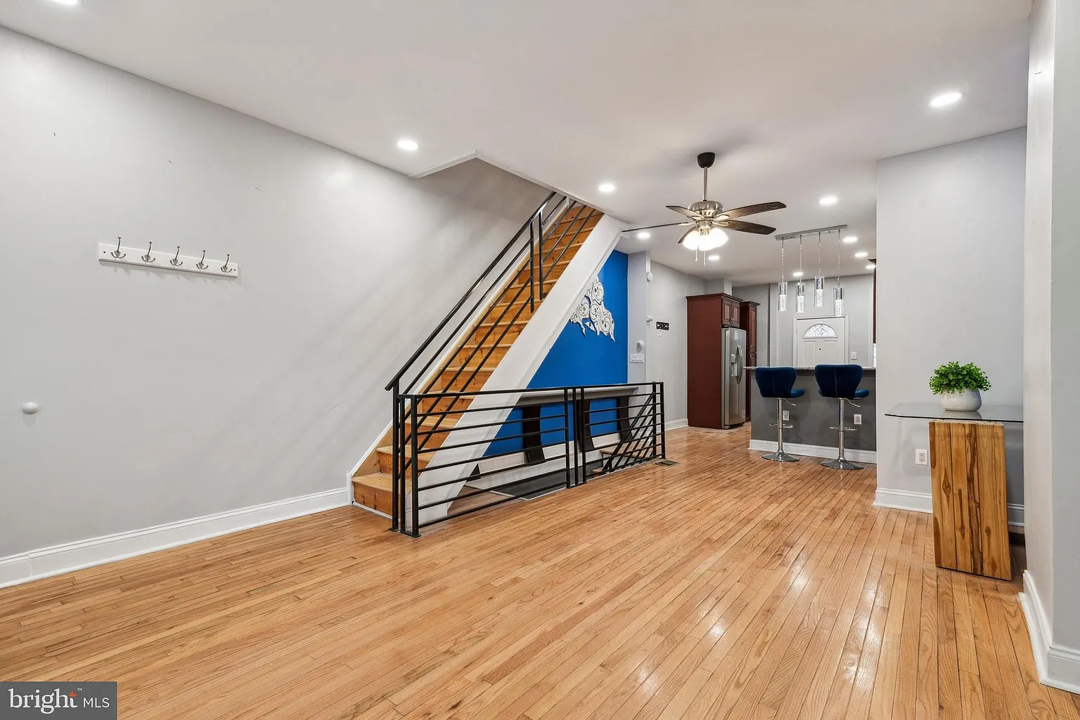 246 S Ithan St photo 1