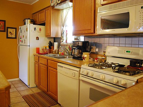4th image of 76 Starview Dr