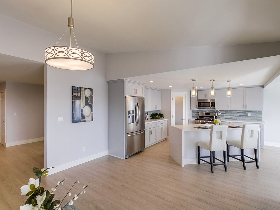2nd image of 4882 Glacier Ave