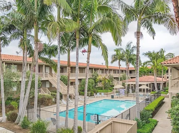 555 S La Veta Park Cir Unit 209, Orange, CA 92868