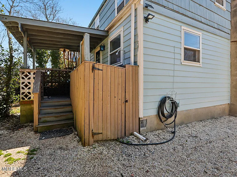 15 Woolley Ave — Photo 28