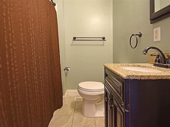 4th image of 5423 Bischoff Ave